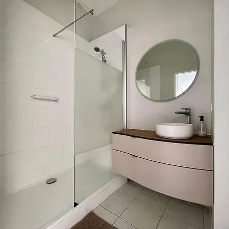 Le Cloitre By Melrose דירה באיו