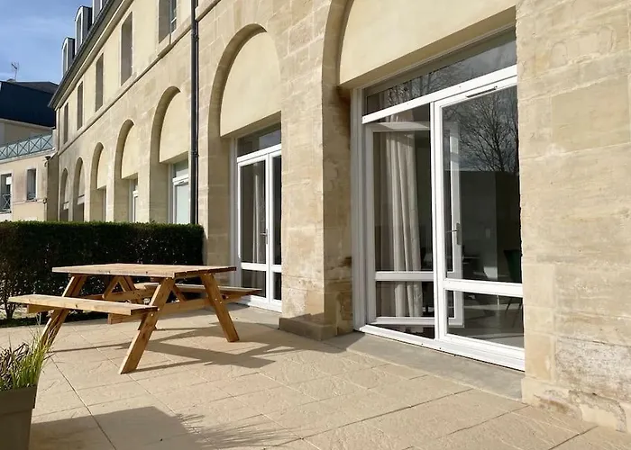 Le Cloitre By Melrose Apartment